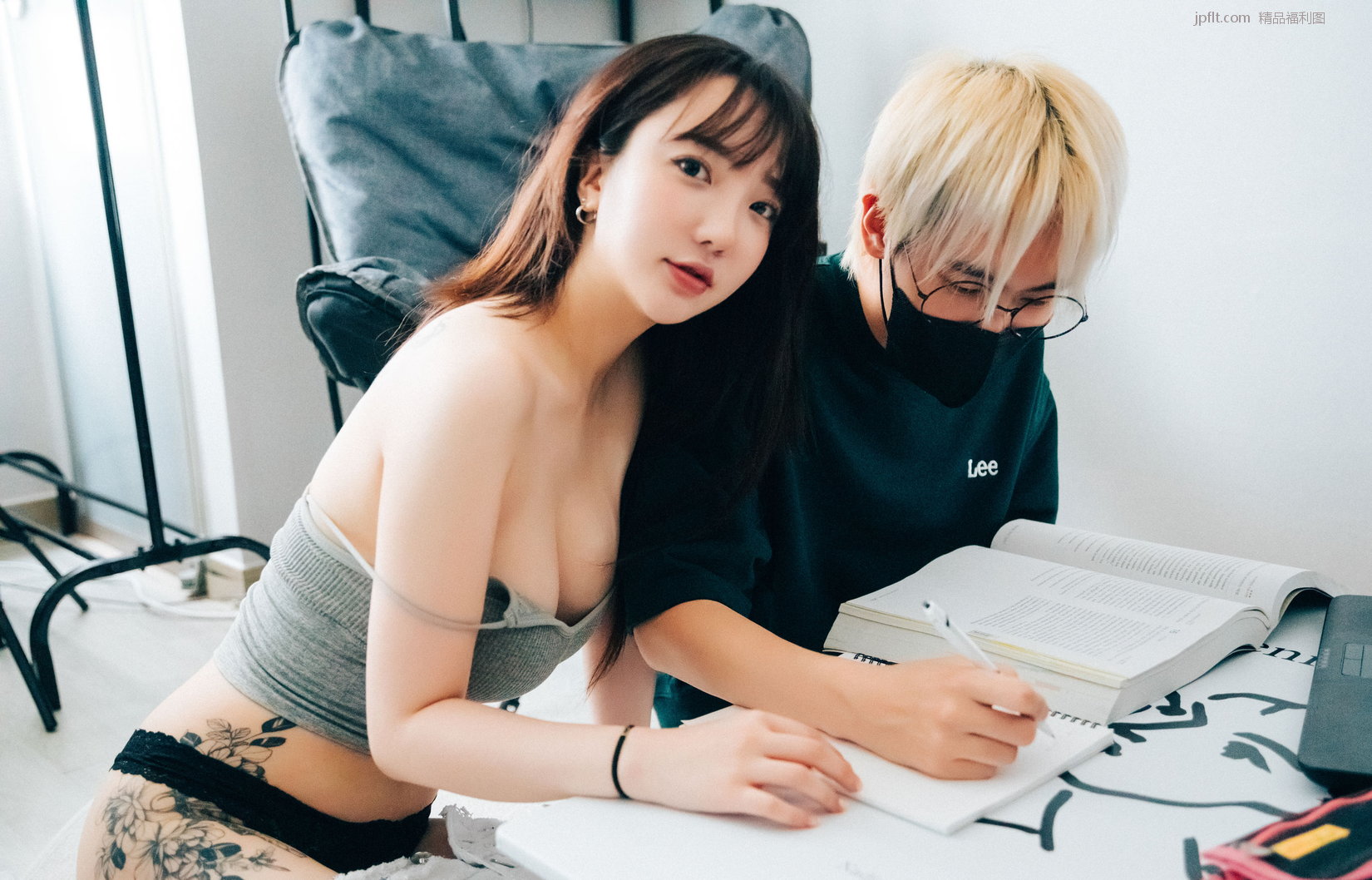 tutor/64P Yeeun [ŮдLOOZY]  rivate